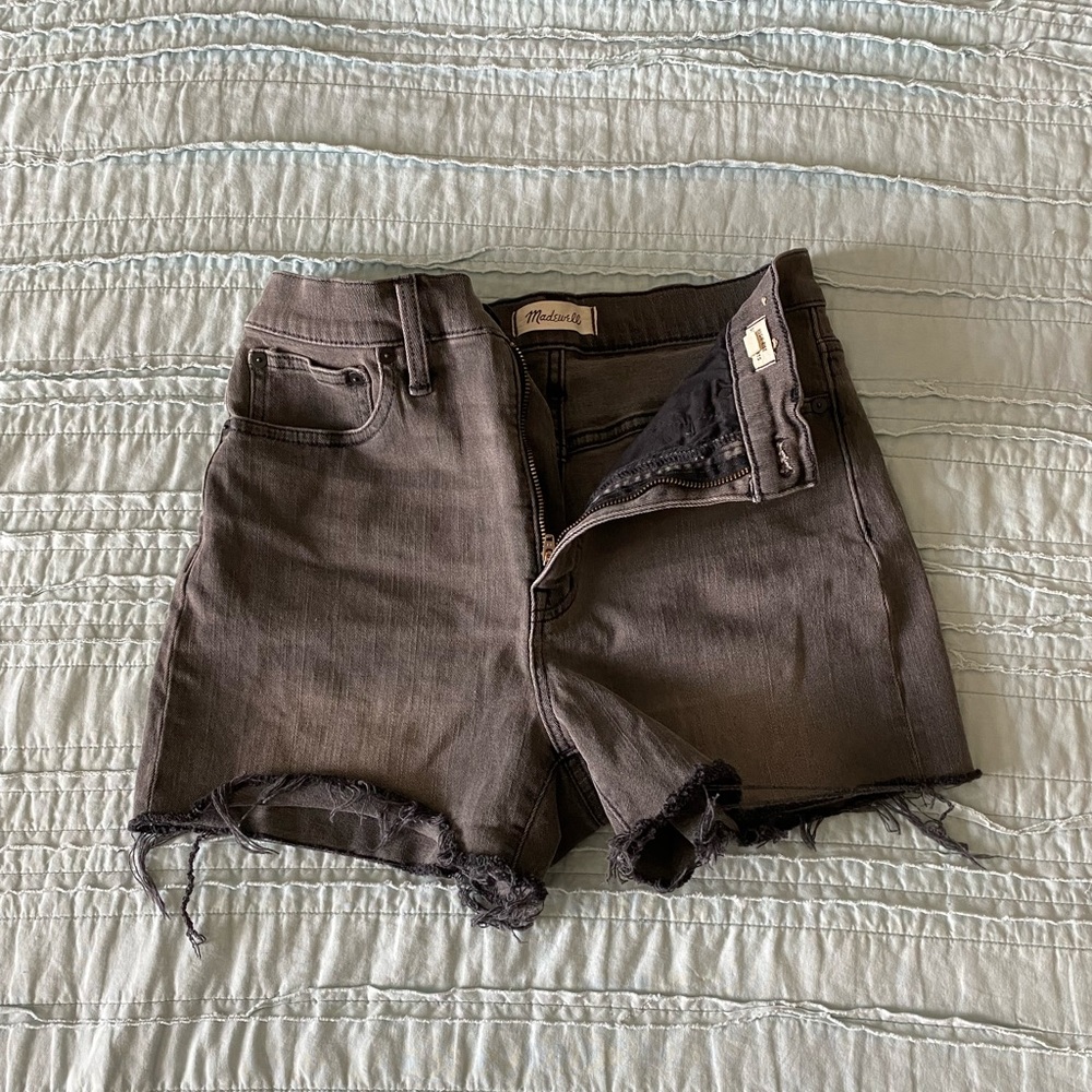 Madewell distressed denim high rise shorts Size 27